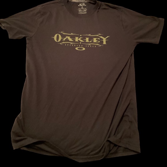 Oakley Other - Oakley Tee shirt Small Men’s